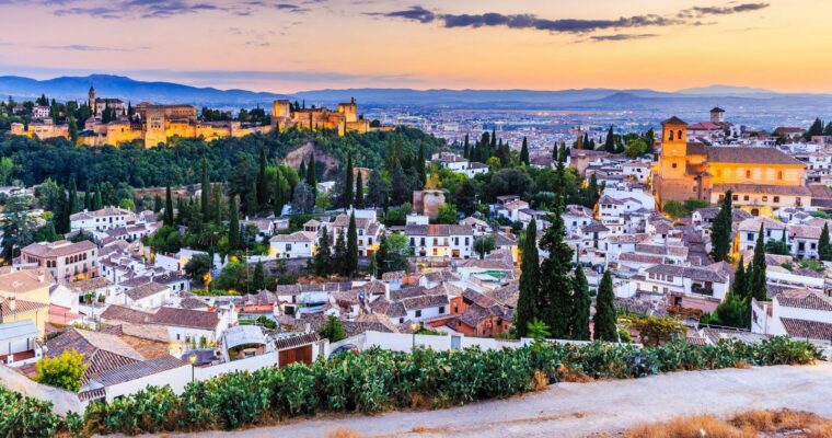 Descubre el encanto histórico de Barrio del Pópulo en Cádiz – Guía de turismo SEO