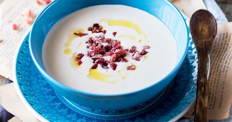 Receta de Ajo blanco tipica de Andalucia